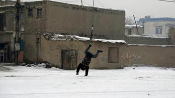 Σφοδρή χιονόπτωση στο Αφγανιστάν εν μέσω κρίσης