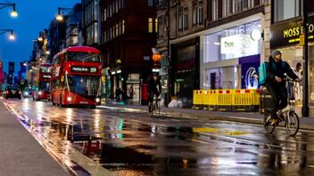 Λονδίνο: Πιο δημοφιλής εμπορικός δρόμος η Oxford Street 