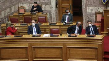 Υψηλοί οι τόνοι στη συζήτηση της πρότασης δυσπιστίας του ΣΥΡΙΖΑ
