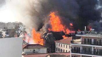 Πυρκαγιά ξέσπασε σε καπναποθήκη της Ξάνθης