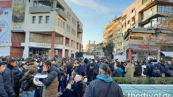 Σε εξέλιξη αντιφασιστικό συλλαλητήριο στη Θεσσαλονίκη για τη δολοφονία του Άλκη