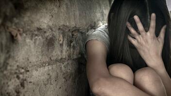 Κόρινθος: 19χρονη κατήγγειλε τον πατέρα της για βιασμό