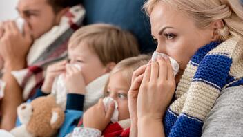 Ν. Τζανάκης: «Χειμώνας με τριπλή επίθεση γρίπης, κορωνοϊού και RSV»