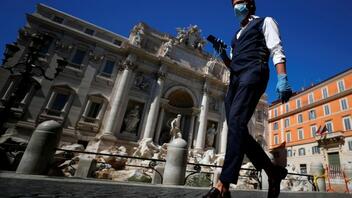 Ιταλία: Καταργείται η υποχρέωση χρήσης μάσκας στους εσωτερικούς χώρους