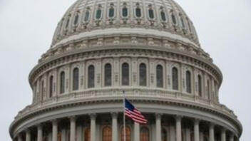 ΗΠΑ: Το Κογκρέσο αποτρέπει προσωρινά τον κίνδυνο παράλυσης του ομοσπονδιακού κράτους 