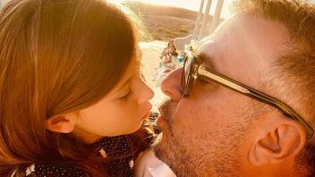 Αντώνης Ρέμος: Η κόρη του έγινε 7 ετών - Oι υπέροχες φωτογραφίες της