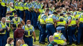 Νέα Ζηλανδία: Επεισόδια και τραυματισμοί στις διαδηλώσεις για τα μέτρα του κορωνοϊού