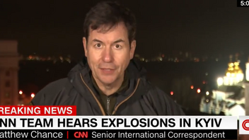 Η στιγμή των πρώτων εκρήξεων στο Κίεβο 