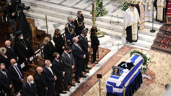 Το τελευταίο αντίο στον πρώην Πρόεδρο της Δημοκρατίας Χρήστο Σαρτζετάκη