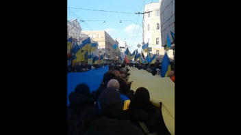 Χιλιάδες διαδηλωτές φώναξαν «το Χάρκιβ είναι Ουκρανία» στην πόλη που βρίσκεται κοντά στα ρωσικά σύνορα 
