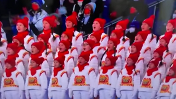 Τραγούδησαν στα ελληνικά στην έναρξη των Χειμερινών Ολυμπιακών Αγώνων 