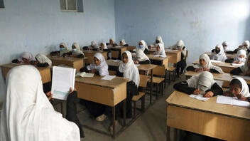 Οι Ταλιμπάν κλείνουν γυμνάσια και λύκεια θηλέων στο Αφγανιστάν 