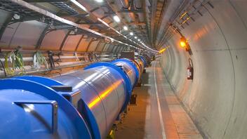 Το CERN σταματά τη συνεργασία με τη Ρωσία