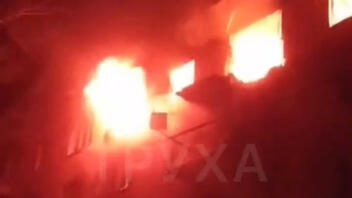 Βομβαρδισμός και φωτιά κοντά στην περιοχή του Ινστιτούτου Φυσικής στο Χάρκοβο