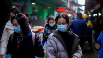 Κίνα: Υπό επανεξέταση οι αυστηροί περιορισμοί για τον κορωνοϊό 