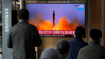 Σεούλ: Η Βόρεια Κορέα χρησιμοποίησε εκτοξευτήρα πολλαπλών πυραύλων