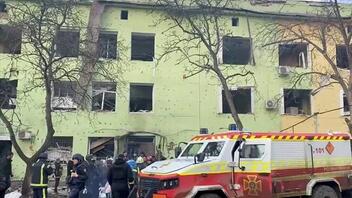 Ουκρανία: Ρώσοι στρατιώτες κρατούν 400 ομήρους σε νοσοκομείο της Μαριούπολης