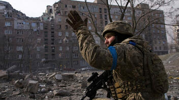 Πόλεμος στην Ουκρανία: Συνεχές το σφυροκόπημα στα αστικά κέντρα