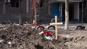 Ουκρανική εισαγγελία: Οκτώ άνθρωποι σκοτώθηκαν από τους ρωσικούς βομβαρδισμούς στον νότο 