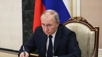 Το Παρίσι θέλει να επιβληθούν κυρώσεις σε «δεκάδες» ακόμη πρόσωπα του στενού κύκλου του Πούτιν 