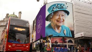 «Επιχείρηση Ελισάβετ»: Γιατί ο κόσμος δεν θα δει τη Βασίλισσα στο μνημόσυνο του Φιλίππου