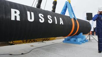 Η ΕΕ σκοπεύει να απεξαρτηθεί εντελώς από το ρωσικό πετρέλαιο και αέριο έως το 2027