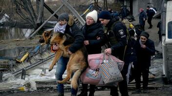 Οι ουκρανικές αρχές ανοίγουν 7 "ανθρωπιστικούς διαδρόμους"- Άρχισε η αποχώρηση αμάχων από την Σούμ