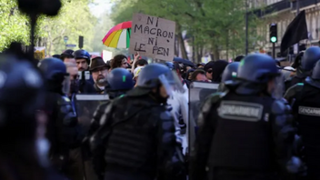 Γαλλία: Δακρυγόνα από την αστυνομία στην πορεία κατά της ακροδεξιάς