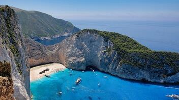 Τρεις ελληνικές παραλίες στις πιο Instagrammable στην Ευρώπη