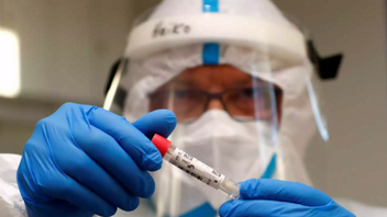 Κορωνοϊός: Ξεκινά έρευνα για τους θανάτους από το εμβόλιο – Δεκάδες οι αιτήσεις για αποζημίωση