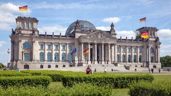 Γερμανία: Δεν πέρασε από την Bundestag η πρόταση για υποχρεωτικό εμβολιασμό των πολιτών άνω των 60 ετών