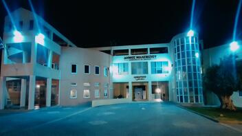 Στα μπλε φωτίστηκε το Δημαρχείο Μαλεβιζίου για το Make-Α-Wish