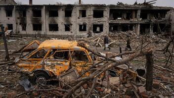 Το Λονδίνο στέλνει στην Ουκρανία εμπειρογνώμονες για εγκλήματα πολέμου 