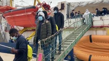 Στη Σικελία αποβιβάστηκαν 210 διασωθέντες μετανάστες 