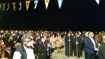 Πλήθος κόσμου γιόρτασε την Ανάσταση στο Ιερό Ησυχαστήριο Αγίας Φωτεινής της Σαμαρείτιδας