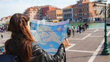 Βενετία:10 ευρώ για είσοδο στην πόλη, ώστε να «ελεγχθεί» η πλημμύρα των τουριστών