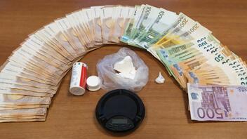 30 γρ. κοκαΐνης, 5.150 ευρώ και ... χειροπέδες