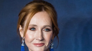 Το tweet της J. K. Rowling για την Αμάντα Γεωργιάδη 
