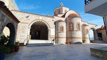 Eορτάζει το Ιερό Ησυχαστήριο της Αγίας Φωτεινής στα Ελληνοπεράματα