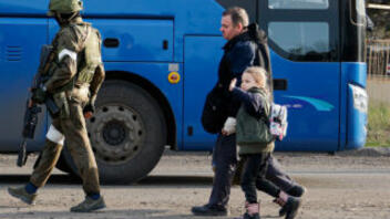 Περισσότεροι από 300 άμαχοι διασώθηκαν από το Αζοφστάλ