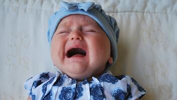 Γιατί τα μωρά κλαίνε περισσότερο το απόγευμα