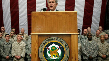 Ο Τζορτζ Μπους χαρακτήρισε «αδικαιολόγητη» την εισβολή στο Ιράκ, εννοώντας την Ουκρανία