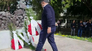 Στεφάνι στο "Μνημείο Νεκρών Εργατικής Τάξης" κατέθεσε ο Κουράκης