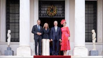 Ο Κ.Μητσοτάκης υποδέχθηκε το βασιλικό ζεύγος του Βελγίου στο Μαξίμου