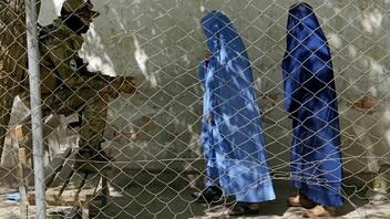 Ανώτατος ηγέτης Ταλιμπάν: Γυναίκες, φορέστε χιτζάμπ δημοσίως και μείνετε σπίτι