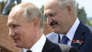 Πούτιν και Λουκασένκο δηλώνουν ότι οι κυρώσεις τους έδωσαν ώθηση για "αυτοανάπτυξη"