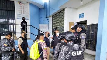 Ισημερινός: Τουλάχιστον 43 νεκροί σε συγκρούσεις μεταξύ κρατουμένων σε φυλακή