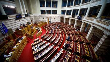 Απόσυρση της κυβερνητικής τροπολογίας για τη ΛΑΡΚΟ, ζητεί η αντιπολίτευση