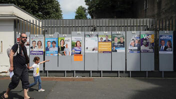 Γαλλικές εκλογές: Μελανσόν vs Μακρόν με το βλέμμα σε Εθνοσυνέλευση και πρωθυπουργία
