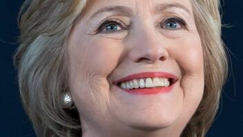 Χίλαρι Κλίντον: «Η Δημοκρατία στις ΗΠΑ βρίσκεται στο χείλος του γκρεμού»